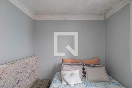 Quarto 1 de apartamento para alugar com 2 quartos, 46m² em Vila Carmosina, São Paulo