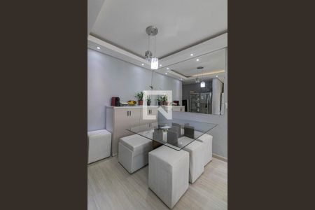 Sala/Cozinha/Área de Serviço  de apartamento para alugar com 2 quartos, 46m² em Vila Carmosina, São Paulo