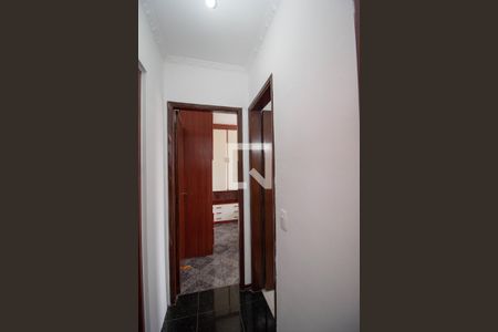 Corredor de apartamento para alugar com 2 quartos, 61m² em Vila Ismenia, São Paulo