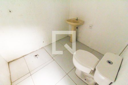 Banheiro de casa para alugar com 1 quarto, 50m² em Jardim Helena, São Paulo