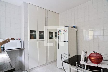 Casa à venda com 2 quartos, 90m² em Vila Ester (zona Norte), São Paulo