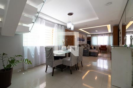 Sala de casa à venda com 3 quartos, 339m² em Vila Matilde, São Paulo