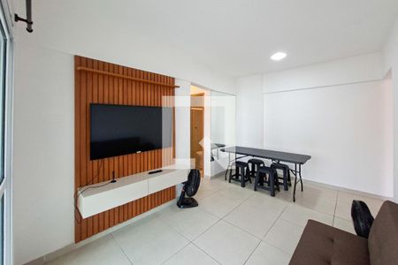 Sala de apartamento para alugar com 2 quartos, 69m² em Vila Tupi, Praia Grande