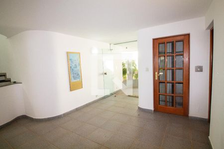 Hall de Entrada de casa à venda com 3 quartos, 555m² em Jardim dos Estados, São Paulo