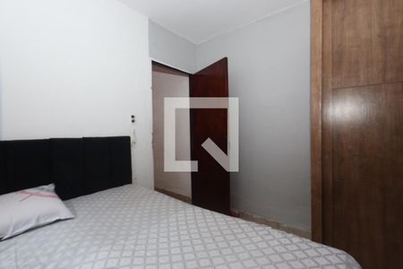 Suíte de casa à venda com 3 quartos, 125m² em Jardim Iva, São Paulo