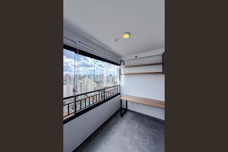 Varanda de kitnet/studio para alugar com 1 quarto, 32m² em Ipiranga, São Paulo