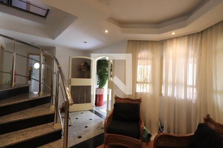 Sala de casa de condomínio para alugar com 4 quartos, 450m² em Vila Carrão, São Paulo