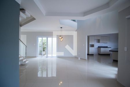 Sala  de casa de condomínio para alugar com 3 quartos, 260m² em Jardim Ibiti do Paco, Sorocaba