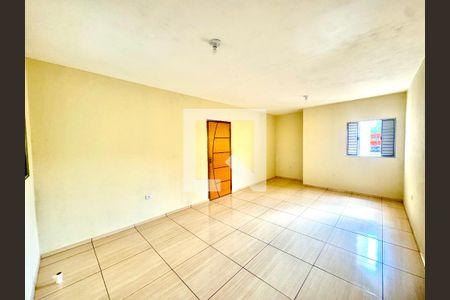 Casa para alugar com 4 quartos, 250m² em Jardim Presidente Dutra, Guarulhos