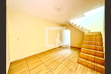 Casa para alugar com 4 quartos, 250m² em Jardim Presidente Dutra, Guarulhos