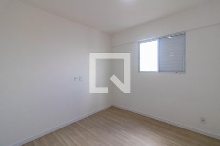 Quarto 1 de apartamento para alugar com 2 quartos, 52m² em Jardim Vila Galvao, Guarulhos