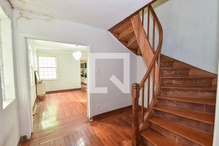 Hall de entrada de casa para alugar com 3 quartos, 350m² em Liberdade, São Paulo