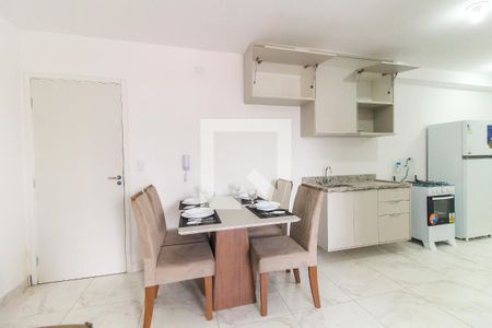 Sala/Cozinha de apartamento para alugar com 2 quartos, 57m² em Cidade Líder, São Paulo