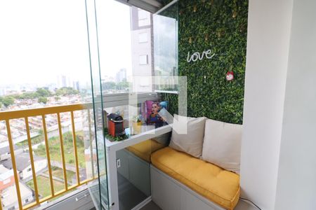 Sala de apartamento à venda com 2 quartos, 56m² em Vila Osasco, Osasco