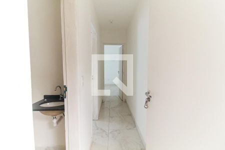 Corredor de apartamento para alugar com 2 quartos, 56m² em Cidade Líder, São Paulo