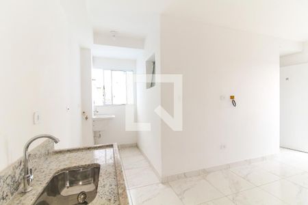 Sala/Cozinha de apartamento para alugar com 2 quartos, 56m² em Cidade Líder, São Paulo
