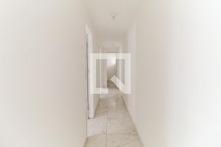 Corredor de apartamento para alugar com 3 quartos, 90m² em Cidade Líder, São Paulo