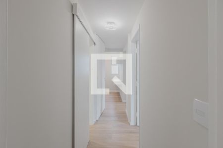 Corredor de apartamento para alugar com 2 quartos, 90m² em Pinheiros, São Paulo