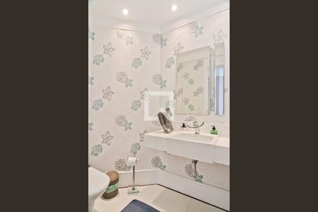 Lavabo de apartamento à venda com 3 quartos, 140m² em Santa Teresinha, São Paulo