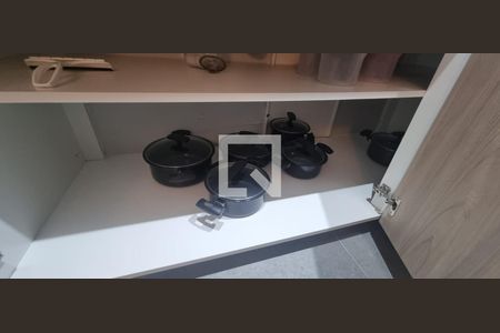 Cozinha de apartamento para alugar com 1 quarto, 30m² em Pinheiros, São Paulo