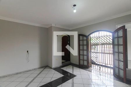 Suite de casa para alugar com 3 quartos, 230m² em Cidade Satelite Santa Barbara, São Paulo