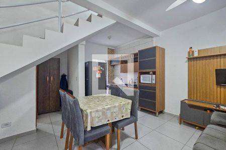 Sala de casa de condomínio para alugar com 2 quartos, 82m² em Enseada, Guarujá