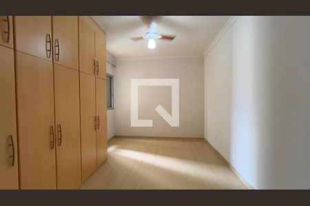 Quarto 1 de apartamento para alugar com 1 quarto, 60m² em Vila Itapura, Campinas