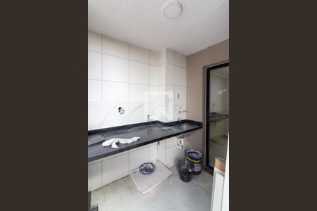 Varanda integrada com área de serviço de apartamento para alugar com 3 quartos, 61m² em Usina Piratininga, São Paulo