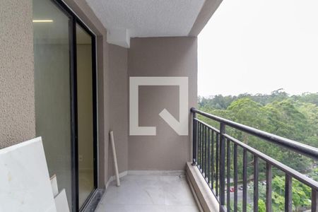 Varanda integrada com área de serviço de apartamento para alugar com 3 quartos, 61m² em Usina Piratininga, São Paulo