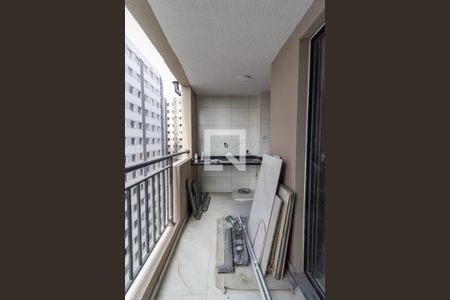 Varanda integrada com área de serviço de apartamento para alugar com 3 quartos, 61m² em Usina Piratininga, São Paulo