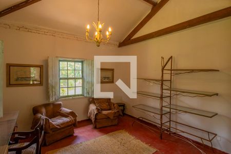 Sala de casa de condomínio para alugar com 4 quartos, 400m² em Rio Cotia, Cotia