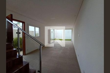 Casa de Condomínio para alugar com 3 quartos, 125m² em Lageadinho, Cotia