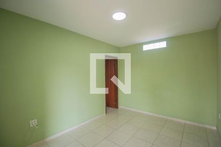 Sala de casa para alugar com 2 quartos, 55m² em Jardim Catarina, São Gonçalo