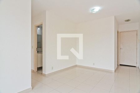 Sala de apartamento para alugar com 2 quartos, 61m² em Parque Maria Domitila, São Paulo