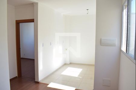 Sala/Cozinha de apartamento para alugar com 2 quartos, 41m² em Parque Residencial Candido Portinari, Ribeirão Preto