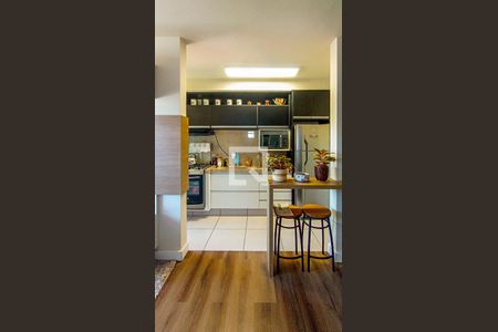 Cozinha  de apartamento à venda com 2 quartos, 60m² em Vila Nova, Porto Alegre