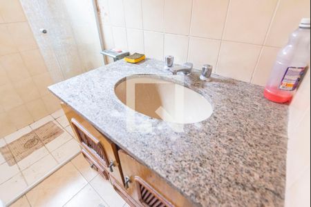 Banheiro  de casa à venda com 4 quartos, 270m² em Vila Humaita, Santo André