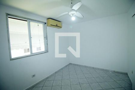 Quarto 1 de casa para alugar com 3 quartos, 100m² em Brás de Pina, Rio de Janeiro