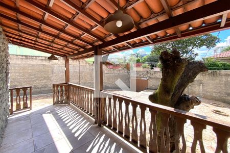 Varanda de casa para alugar com 3 quartos, 360m² em União, Belo Horizonte