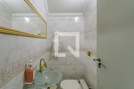 Lavabo de casa para alugar com 3 quartos, 243m² em Jardim Santa Emilia, São Paulo