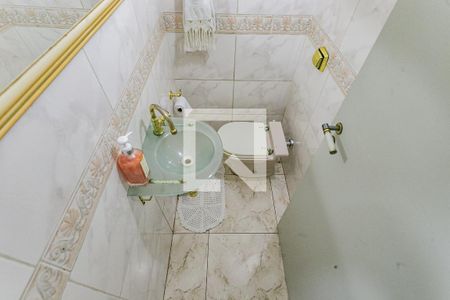 Lavabo de casa para alugar com 3 quartos, 243m² em Jardim Santa Emilia, São Paulo