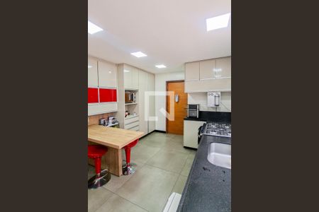 Cozinha e Área de Serviço de apartamento à venda com 3 quartos, 125m² em Santa Efigênia, Belo Horizonte