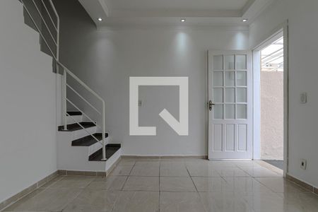 Sala de casa de condomínio para alugar com 2 quartos, 60m² em Vila Nova Aparecida, Mogi das Cruzes