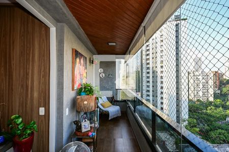 Varanda de apartamento à venda com 4 quartos, 210m² em Morumbi, São Paulo