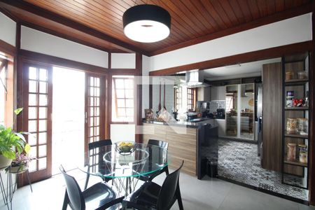 Sala de casa de condomínio à venda com 5 quartos, 216m² em Taquara, Rio de Janeiro