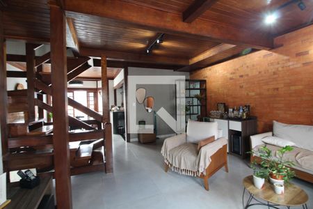 Sala de casa de condomínio à venda com 5 quartos, 216m² em Taquara, Rio de Janeiro