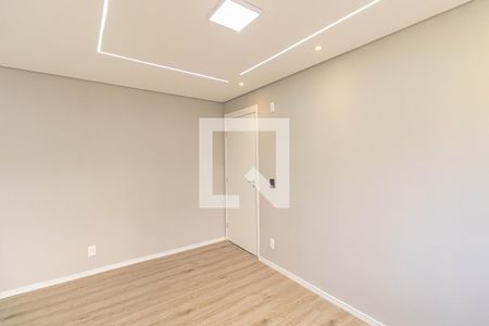 Sala/Cozinha/Área de Serviço  de apartamento para alugar com 2 quartos, 44m² em Jardim Helian, São Paulo