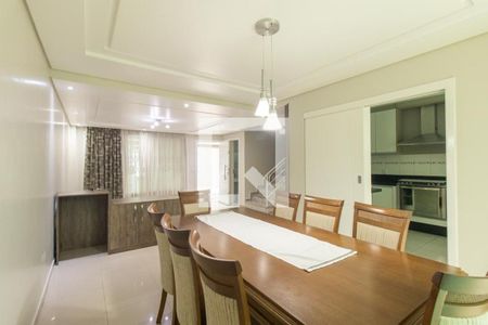 Sala de casa para alugar com 4 quartos, 250m² em Uberaba, Curitiba