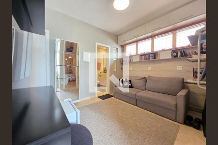 Sala íntima  de apartamento à venda com 3 quartos, 191m² em Santo Antônio, Belo Horizonte