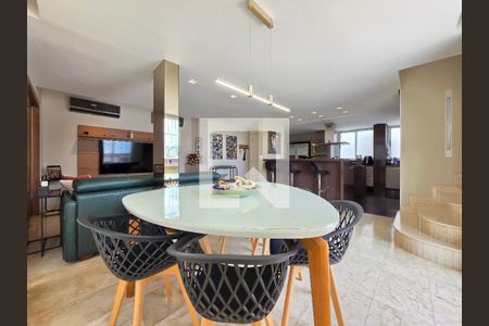 Sala de apartamento à venda com 3 quartos, 191m² em Santo Antônio, Belo Horizonte